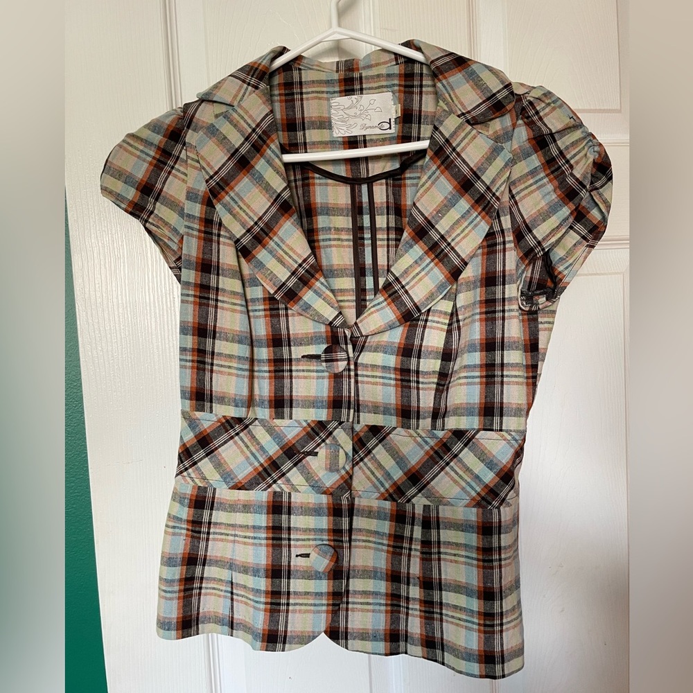 Dynamite Plaid Short-Sleeve Button Front Top in Brown, Cream & Blue